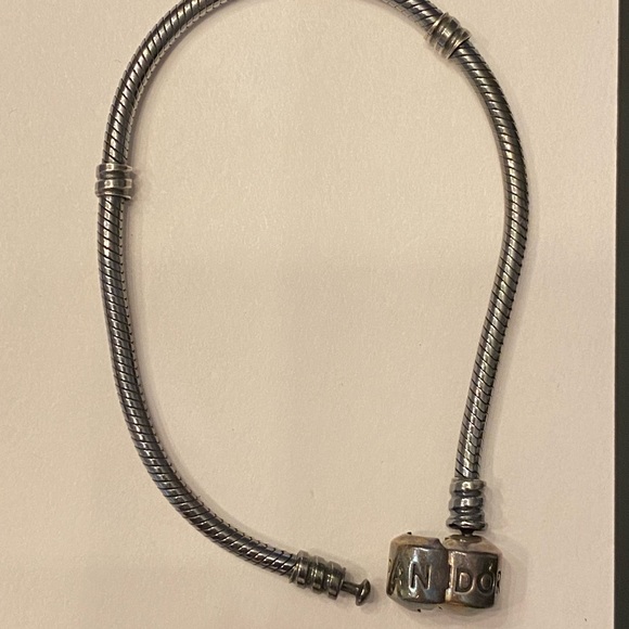 Pandora bracelet - Picture 1 of 3